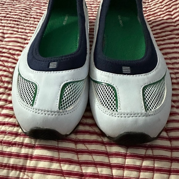 Lands' End White and Navy Sneakers Breathable Comfort - Picture 5 of 5